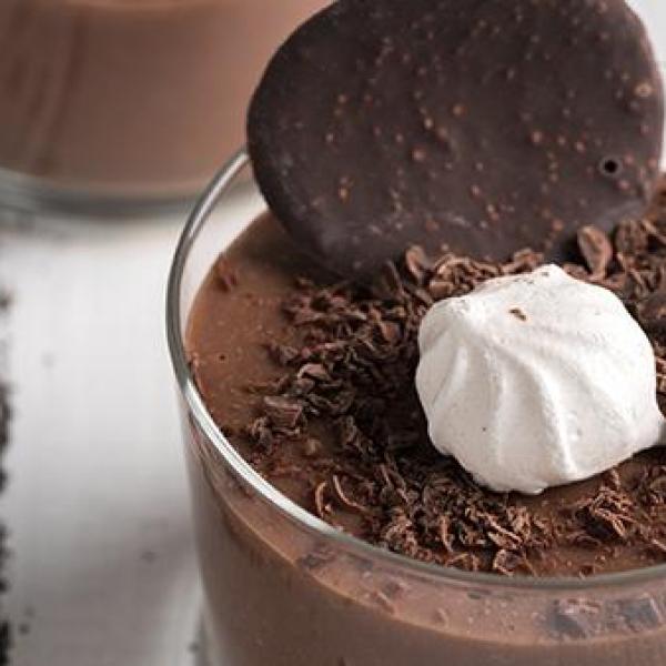 chocolate mousse with cream